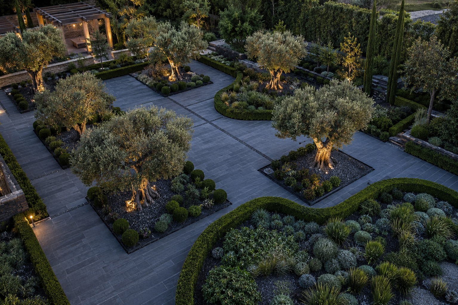 Jardin de diseno con olivos centenarios